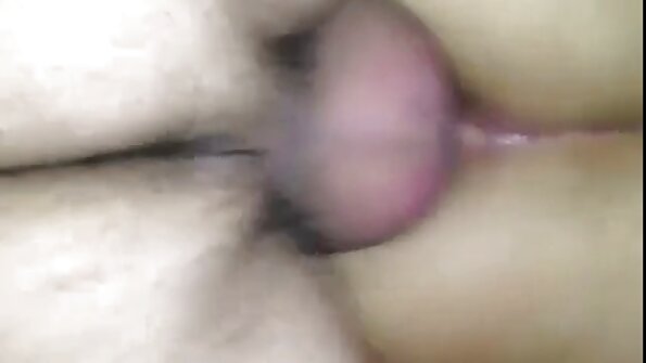 Hot MILF ing kaose sikil abang mengeti liburan dening jinis karo stepson