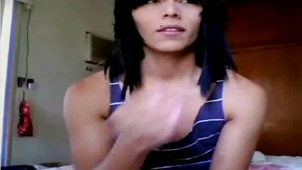 A abang karo seksi cunt lan meaty pus bajingan ing amben