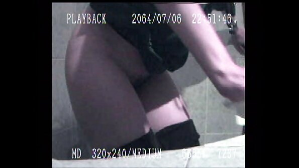 MILF Alena Croft lan teen Chloe Cherry nuduhake kontol Xander Corvus