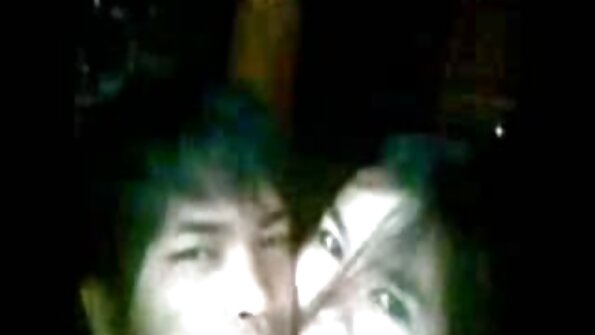 Seks minangka perkara sing ora ngidini brunette ngresiki pawon