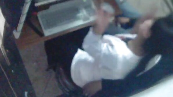 Wong lanang spanks pirang kang amba jarahan nalika dheweke nitih kang amba pecker