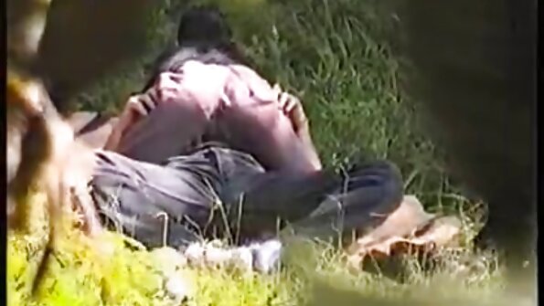 Babe tawaran karo hard ketukan saka kang amba boner