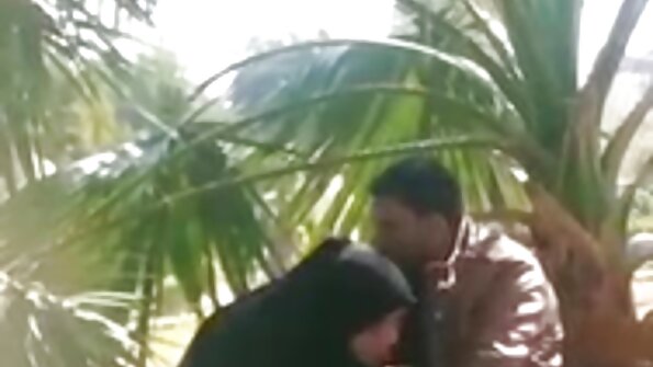 Little susu lan puss manis saka ayu pantes manungsa waé lanang