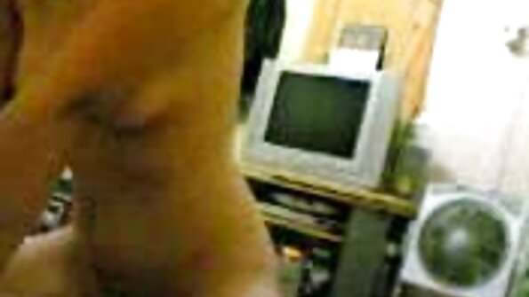 Lesbian MILF nemokake dolanan seks anyar iki lan dheweke ora bisa nyukupi